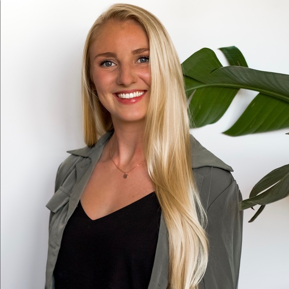 Meet your Posher, Lisa - Picture 1 of 1